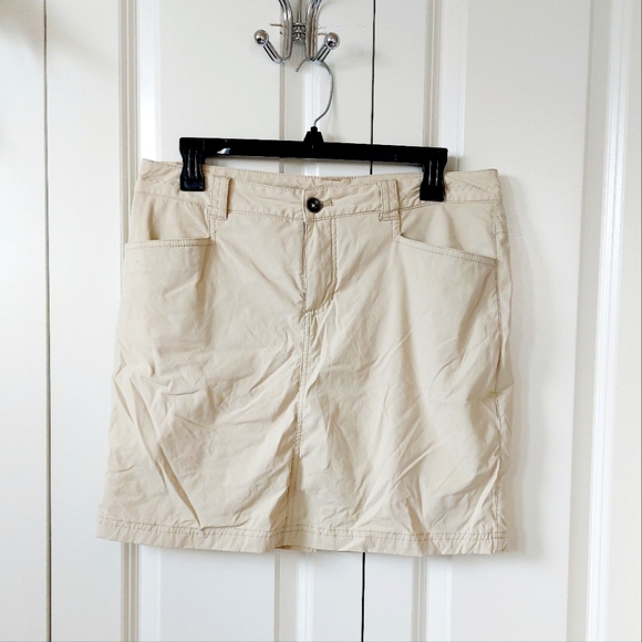 Eddie Bauer Other - Khaki Skort/skirt athletic Eddie Bauer size 6 Travel,‎ hiking, athletic #1129